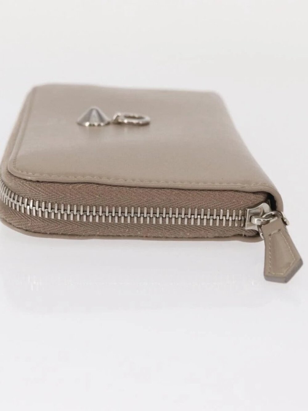 FENDI Long Wallet Leather Beige Gold Auth - Picture 6 of 15